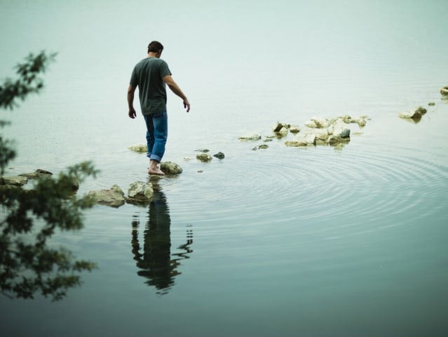 mindful, How to practice mindfulness, how to be mindful, mindful thinking, mindful affirmations, mindfulness meditation, awareness, mindful thinking, mindfulness, living in the moment, creating mindfulness