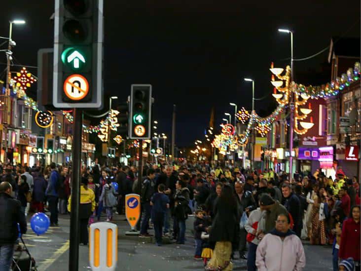 Tips for festive season fitness: Keep the walks going, bodyweight workout and breathing, focus on fiber, ditch the tea and coffee. How to keep fit during festivals Christmas and Diwali